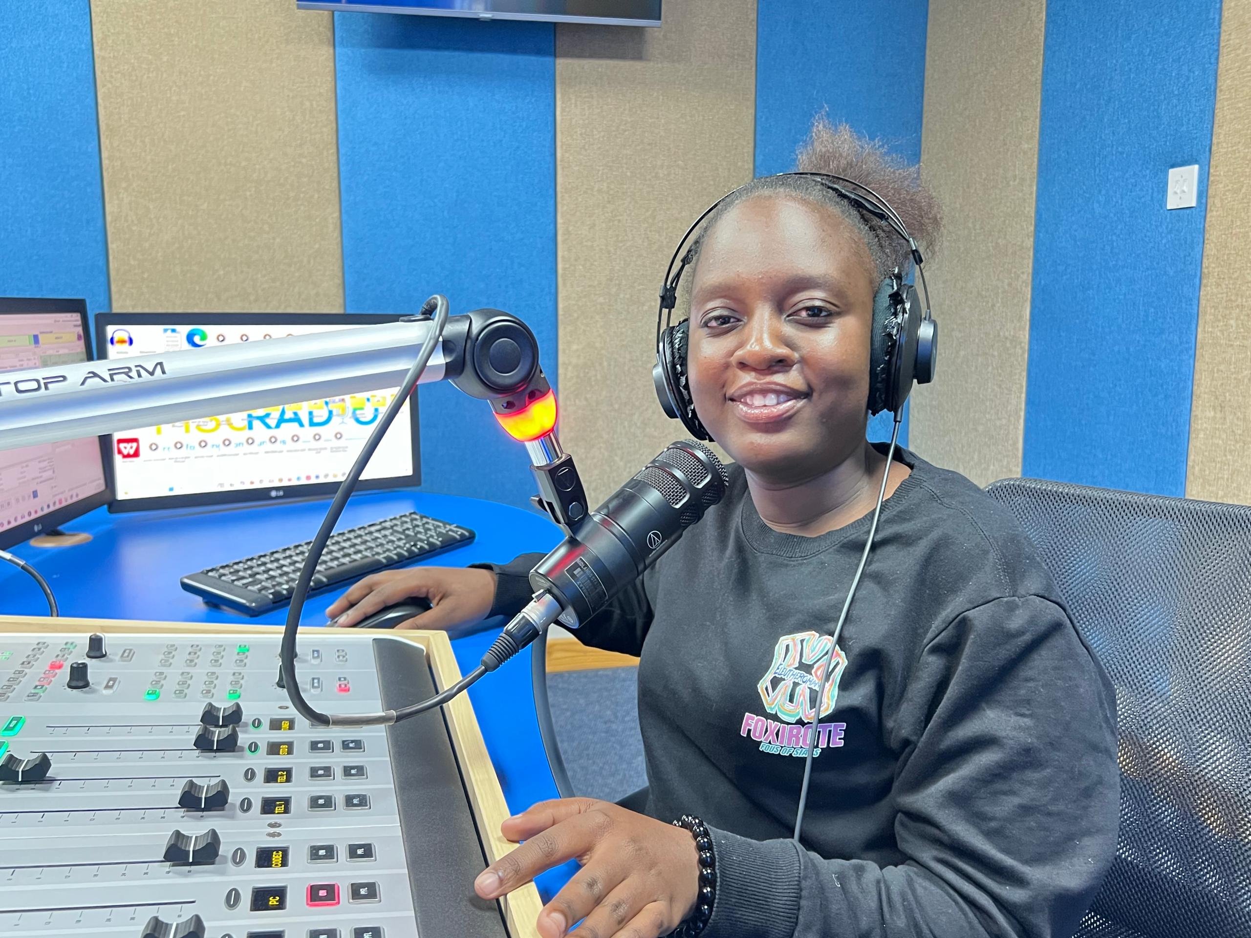 Midmorning Show with Leona